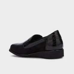 fara slip on